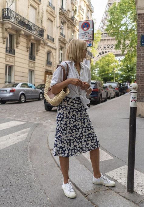 Summer Skirts 2019: The 11 Styles Slowly Taking Over | Who What Wear UK Mode Ab 50, Look 80s, 여름 스타일, Streetwear Mode, Stylish Summer Outfits, Style Inspiration Summer, Summer Outfit Inspiration, Modieuze Outfits, Winter Trends