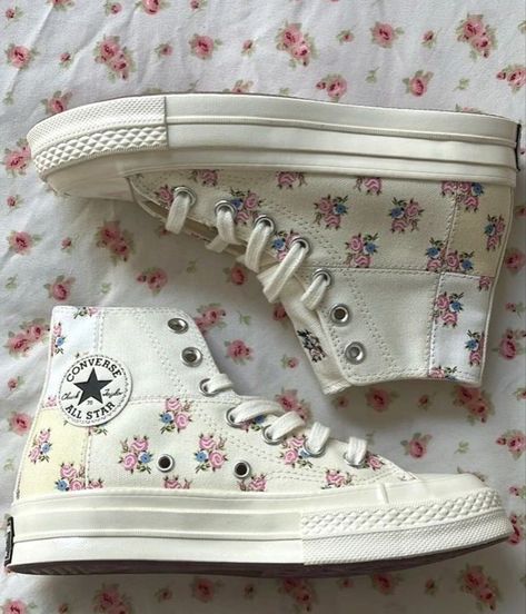 Floral Converse, Cute Converse Shoes, Cute Converse, Shoe Wishlist, Cute Sneakers, Shoe Inspo, Floral Shoes, Aesthetic Shoes, Swag Shoes