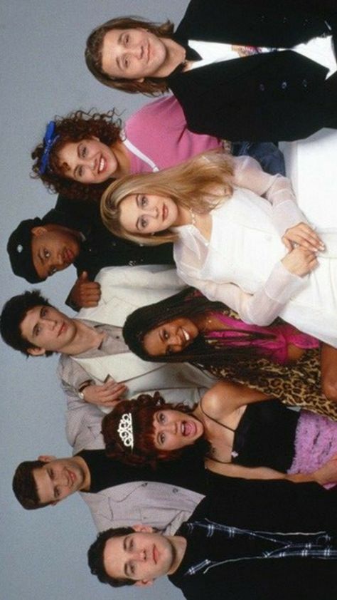 Clueless Aesthetic Poster, Clueless Cast, Clueless Movie Poster, Clueless Poster, Clueless Wallpaper, Clueless Film, Dionne Clueless, Clueless Characters, Clueless Aesthetic