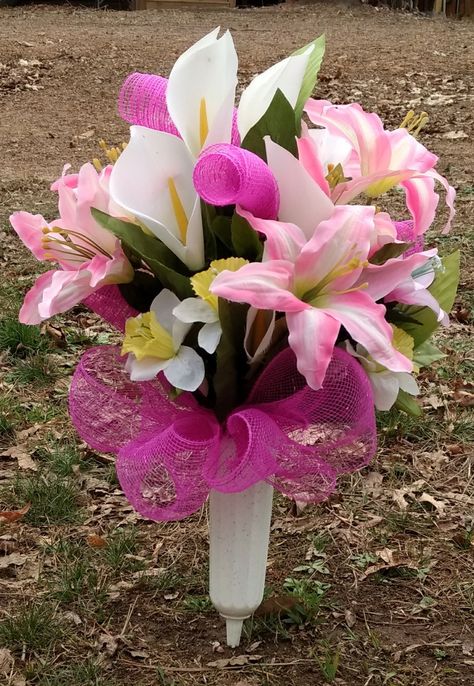 Easter Cemetery Arrangement Flower Arrangements For Graves Cemetery, Easter Flower Arrangements For Grave, Flowers For Cemetery Grave Decorations, Headstone Floral Arrangements, Spring Cemetery Flowers, Diy Flower Arrangements For Grave, Easter Cemetery Arrangements, Spring Cemetery Flower Arrangements, Cemetary Flowers Grave Decorations Diy