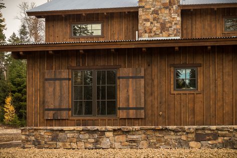 ranchwood-Tackroom random width Board and Batten Siding - Montana Timber ProductsMontana Timber Products Wood Siding Exterior, Board And Batten Exterior, Rustic Shutters, Barn Apartment, Rustic Exterior, Rustic Window, Cabin Exterior, Board And Batten Siding, Cedar Siding