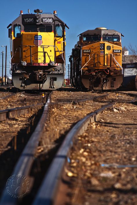 Union Pacific | Despite the sun, this was a very cold winter… | Flickr Zug, Union Pacific Train, Union Pacific Railroad, Railroad Pictures, Rail Transport, Railroad Photography, Train Photography, Train Art, Old Trains