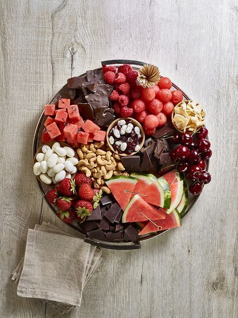 Watermelon Board | Watermelon and Chocolate Dessert Board Chocolate Dessert Board, Watermelon Appetizer, Watermelon Dessert, Platter Board, Dessert Board, Dessert Platter, Snack Board, Party Food Platters, Charcuterie And Cheese Board