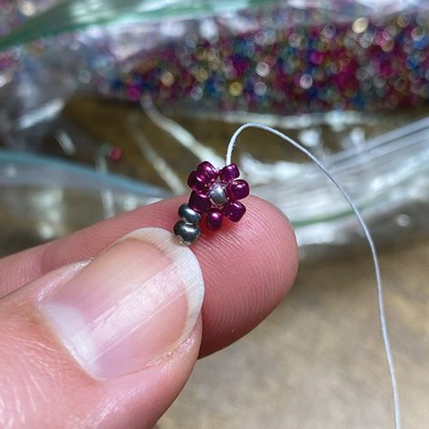 How to Make a Seed Bead Bracelet: 4 Tutorial Options - Hands That Bless Weaving Bracelets, Seed Bead Jewelry Tutorials, Seed Bead Bracelets Tutorials, Beaded Items, Seed Bead Projects, Making Bracelets With Beads, Seed Bead Crafts, Diy Bead Embroidery, Bead Weaving Tutorials