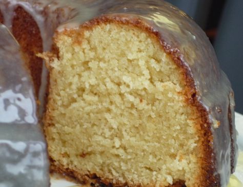 The secret to a moist pound cake! Easter Dessert Lemon, Sour Cream Coconut Cake, Best Pound Cake Recipe, Southern Pound Cake, Lemon Yogurt Cake, Moist Pound Cake, The Southern Lady Cooks, Southern Lady Cooks, Spiced Butter