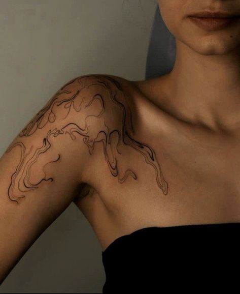 Lines Tattoo, Backpiece Tattoo, Tattoo Artist Tattoo, Artist Tattoo, Inspiration Tattoo, Shoulder Tattoos For Women, Classy Tattoos, Discreet Tattoos, Subtle Tattoos