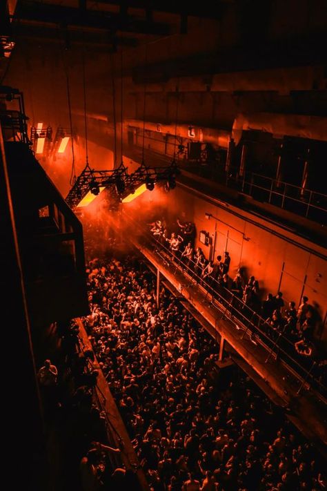 London Clubs Nightclub, London Music Scene, Music Club Aesthetic, Drum And Bass Aesthetic, Electronic Music Aesthetic, House Music Aesthetic, Printworks London, London Culture, Berlin Club