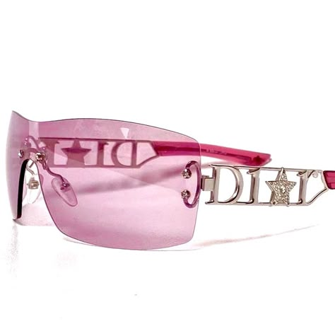 Dior Pink Sunglasses, Pink Y2k Glasses, Pink Glasses Aesthetic, Dior Sunglasses Y2k, Pink Sunglasses Aesthetic, Pink Y2k Sunglasses, Y2k Products, 2000s Dior, 2000s Glasses