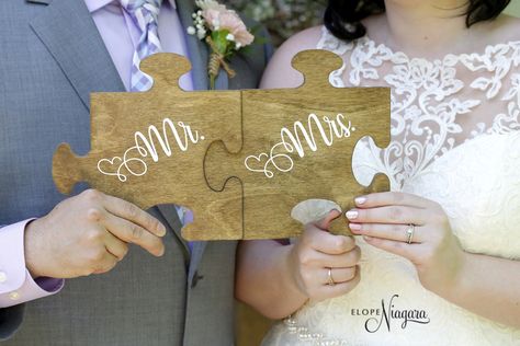 Wedding Puzzle Pieces, Puzzle Theme, Unity Ceremony Ideas, Puzzle Ideas, Wedding Puzzle, Engagement Decor, Easy Room Decor, Cake Topper Wedding, Unity Ceremony