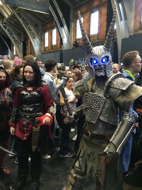 Skyrim Draugr cosplay at MCM Manchester 2015 Skyrim Draugr, Skyrim Fanart, Daedric Armor, Skyrim Cosplay, Dark Brotherhood, Elder Scrolls Skyrim, Heavy Breathing, Cosplay Inspiration, Editing Tricks