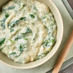 Cheesy Cauliflower and Spinach Mash - Allrecipes.com Vegan Creamed Spinach, Easy Zucchini Bread, Cauliflower Pizza Crust Recipe, Roasted Root Veggies, Sweet Potato Cinnamon, Ground Beef And Potatoes, Mash Recipe, Cheesy Cauliflower, Beef And Potatoes