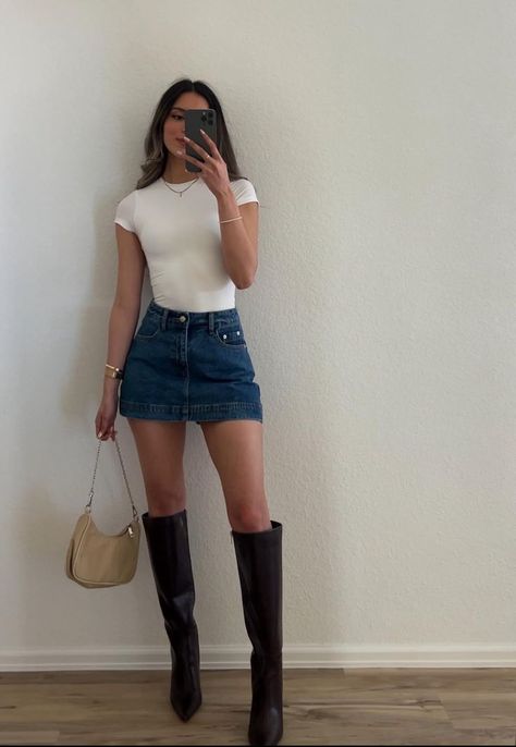 Feminine Neutral Outfits, Going Out Jeans Outfit Night, Casual Date Outfit Summer, Traje Cowgirl, Look Legging, Looks Pinterest, Ootd Fall, Skandinavian Fashion, Populaire Outfits