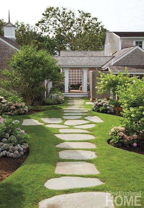 Swing Pergola, Stepping Stone Pathway, Flagstone Pathway, Stone Garden Paths, Flagstone Path, Backyard Walkway, Walkway Landscaping, Walkways Paths, Garden Stepping Stones