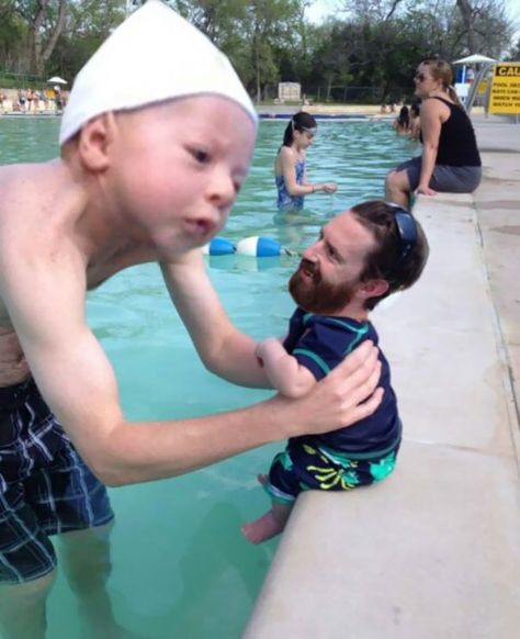 Man Friend Took His Infant Son Swimming This Past Weekend. I Couldn't Resist Funny Face Swap, Face Swap, Meme Comics, Face Swaps, 웃긴 사진, Anime Meme, Funny Profile Pictures, صور مضحكة, Komik Internet Fenomenleri