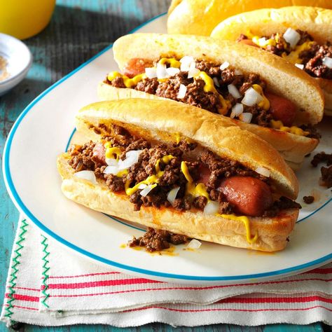 Hot Dog Sauce, Celery Salt, Chili Cheese Dogs, Chili Dogs, Weiners, Hot Dog Recipes, Chili Cheese, Beef Recipes For Dinner, Meat Sauce