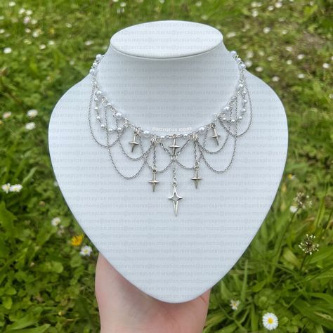 🤍White🤍 New handmade necklace made of white beads and a star pendant ! 🌝 (Check my Vinted : momoperception) • • • • • SEO : handmade necklace, artisan jewelry, beaded necklace, handcrafted jewelry #HandmadeNecklace #ArtisanJewelry #BeadedNecklace #HandcraftedJewelry #EthicalFashion #HandmadeWithLove #UniqueJewelry #JewelryDesigner #FashionAccessories #GiftIdeas #HandmadeGift #StylishJewelry #ElegantStyle #CraftedWithCare #JewelryAddict Diy Jewelry Earrings, Beaded Necklace Designs, Beaded Necklace Diy, Handmade Jewelry Tutorials, Jewelry Beaded, White Necklace, Jewelry Inspo, Beaded Jewelry Diy, Stylish Jewelry