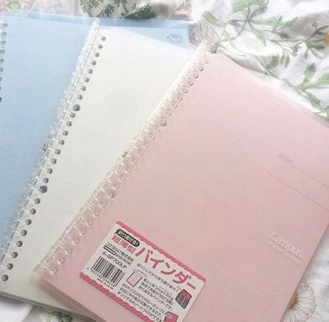 Pink School Aesthetic, Romanticize School, Pink Academia, Pretty School Supplies, School Suplies, Cute Stationary School Supplies, Cute School Stationary, Romanticizing School, Loose Leaf Paper