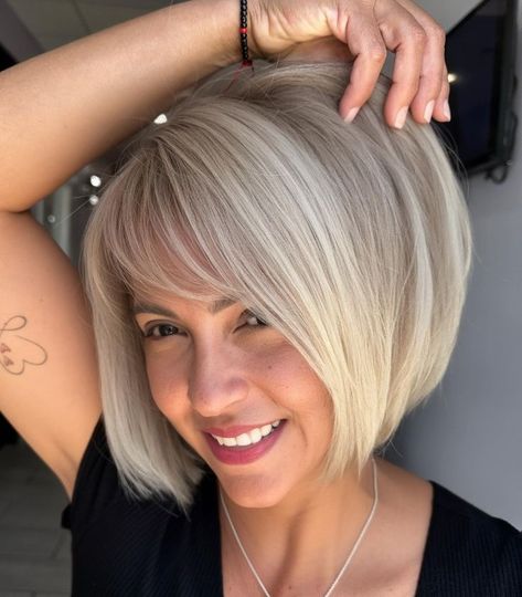 Bob Haircuts For Thinner Hair, Short Bobs For Fine Thinning Hair, Rounded Bob Haircut For Fine Hair, Chin Length Layered Bob For Fine Hair, Short Bobs Fine Hair, Short Bob For Fine Hair Over 50, Fine Flat Hair With Bangs, Best Bob Haircuts For Fine Hair Over 50, Best Bobs For Fine Hair