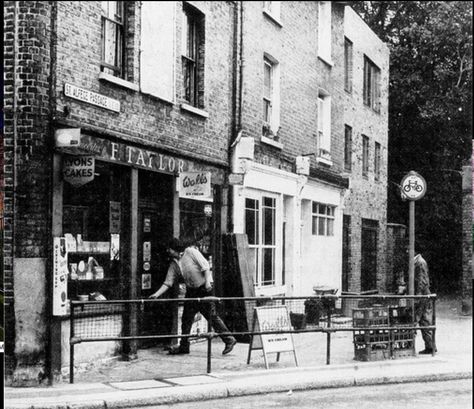 Old Greenwich, Greenwich London, Southeast London, Shop Facade, Home London, Old Places, Olden Days, Historic Photos, Greater London