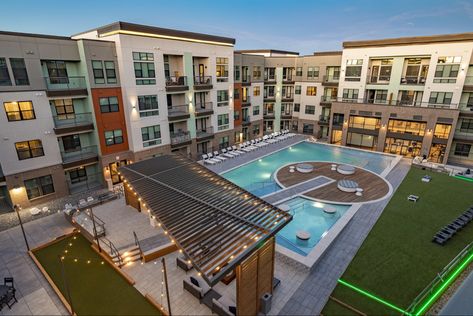 Apartment Courtyard, Outdoor Clubhouse, Amenities Design, Apartment Amenities, Aquatic Design, Residential Building Plan, Resort Design Plan, Radiology Technician, Apartment Pool