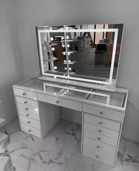 Stylish Dressing Table, Storage Lighting, Stylish Room Decor, Silver Desk, Beauty Room Vanity, Table Design Ideas, Ideas For Storage, Elegant Vanity, White Room Decor