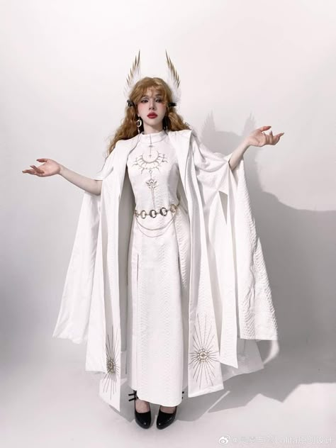 Priestess Robes, Priestess Outfit, Xmen Costume, Heaven Outfit, Ethereal Clothing, Goddess Clothes, Edith Head Gowns, Priest Outfit, Castle Dress