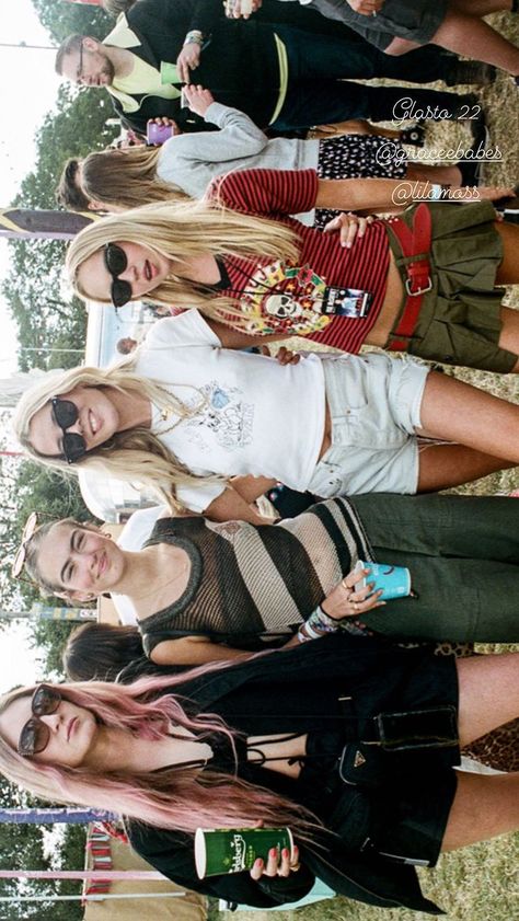 Glastonbury 2022 Reading Festival Outfits, Glastonbury Festival Fashion, Glastonbury Fashion, Leeds Festival, Lila Moss, Classy Streetwear, Glastonbury Festival, La Girl, Pinterest Outfits