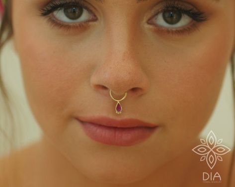 Indian Septum Ring, Septum Ring Aesthetic, Septum Piercing Indian, Septum Piercing Gold, Septum Nose Piercing, Gold Septum, Septum Piercing Jewelry, Septum Hoop, Piercing Septum