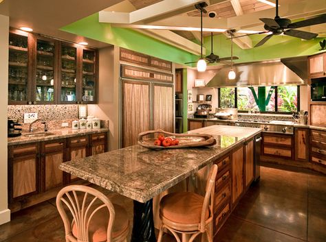 20 Oh-Lala Hawaiian Kitchen Designs | Home Design Lover Tropical Kitchen Design, Hawaii Kitchen, Luxury Kitchen Cabinets, Tropical Kitchen, Tropical Interior Design, Kitchen Design Pictures, Hawaiian Decor, Coastal Interiors Design, Kitchen Cabinet Styles