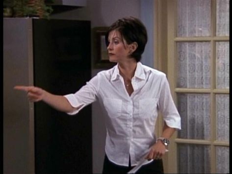 Courteney Cox Was Jealous of Rachel's Hair On 'Friends,' Plus 7 ... Monica Gellar Short Hair, Courtney Cox Short Hair, Monica Geller Short Hair, Courtney Cox Hair, Haircut Reference, Rachel Green Hair, Monica Gellar, Rachel Hair, 4 Hairstyles