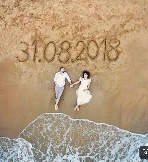 Pre Wedding Photoshoot Props, Wedding Fotos, Pre Wedding Photoshoot Outfit, Wedding Photoshoot Props, Pre Wedding Shoot Ideas, Pre Wedding Photoshoot Outdoor, Wedding Photoshoot Poses, Pre Wedding Poses, Pose Fotografi