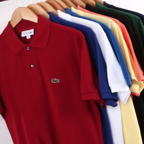 Lacoste Polo Shirt Men, Camisa Lacoste, Polo Shirt Lacoste, Lacoste Clothing, Vans Jacket, Clothing Store Displays, Polo Shirt Outfits, Gucci Men Shoes, Lacoste T Shirt