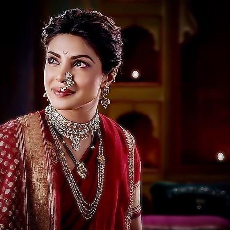 Films FC shared a post on Instagram: “The wounds inflicted by one’s own hurt most ~ Kashibai @priyankachopra . “ BAJIRAO MASTANI “ ⚔️A…” • Follow their account to see 523 posts. Peshwai Saree Look, Bajirao Mastani Priyanka Chopra, Anarkali Poses, Bajirao Mastani, Bharatanatyam Poses, Marathi Bride, Wedding Jewellery Designs, Marathi Wedding, Wedding Outfits For Women