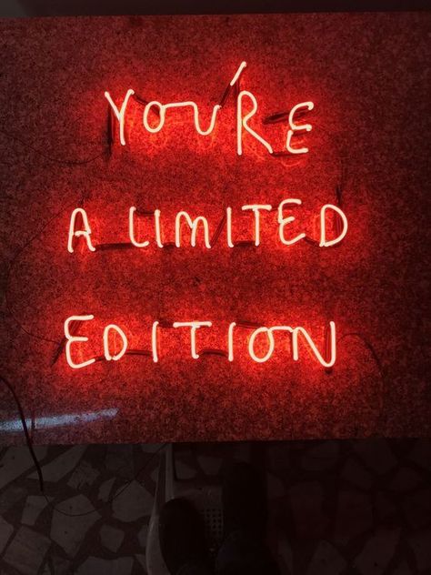 One Word Neon Signs, Neon Lights Quotes Inspiration, Neon Text Aesthetic, Neon Words Aesthetic, Neon Aesthetic Quotes, Neon Quotes Aesthetic, Neon Sayings, Red Neon Aesthetic, Frases Neon