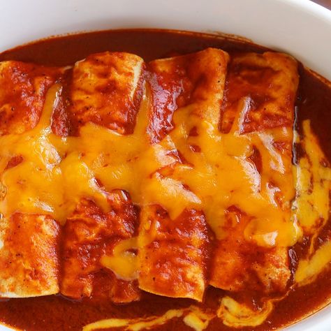 We Love New Mexico Hatch Red Chile Beef Enchiladas Too! – The 2 Spoons New Mexican Enchiladas Red Chili, Hatch Green Chili Beef Enchiladas, New Mexico Red Enchilada Sauce, New Mexico Red Chile Enchiladas, New Mexico Enchilada Sauce, New Mexico Style Enchiladas, Mexican Red Enchiladas, Red Chili Enchiladas New Mexico, Red Hatch Chile Recipes