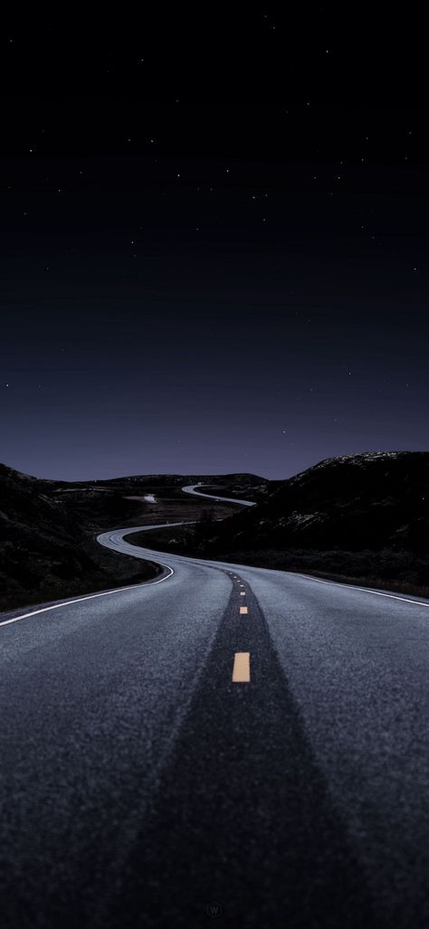 Night Time Road Aesthetic, Road Wallpaper Aesthetic, Night Driving Aesthetic, Dnd Wallpaper, Road Wallpaper, Marvel Iphone Wallpaper, Night Road, Road Painting, Blowin' In The Wind