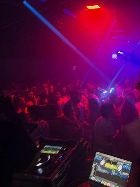 #dj #party #club #london #nightlife #scene Club Scene Aesthetic, London Club Aesthetic, Club Theme Party Ideas, Project X Party, Night Party Aesthetic, Lovers And Friends Dress, Dj Events, London Nightclubs, London Club