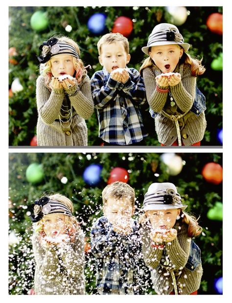 16 Family Christmas card photo ideas that will wow your relatives: Naughty and nice Photo Bb, Xmas Photos, Family Christmas Pictures, Family Holiday Photos, Family Christmas Cards, Foto Tips, Christmas Family Photos, Christmas Photography, Christmas Photoshoot