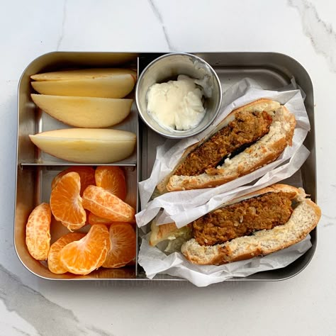 Kids Lunch Box Meals, Chickpea Burger, School Lunch Recipes, Healthy Lunch Snacks, Healthy Lunches For Kids, Vegetarian Fast Food, Easy Healthy Lunches, Healthy Lunchbox, Work Meals