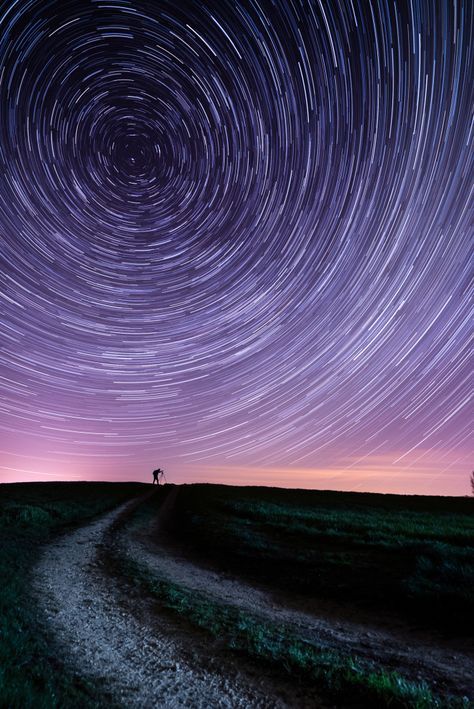 Star Trails Photography, Astronomy Photography, Horsehead Nebula, Time Lapse Photo, Astronomy Pictures, Time Lapse Photography, Star Trails, Space Photos, Night Sky Photos