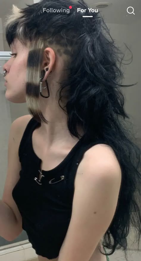 Long Black Hair With Undercut, Mohawk Undercut Women, Half Black Half Platinum Hair, Goth Dyed Hair Ideas, Punk Curly Haircut, Fluffy Mullet Shaved Sides, Long Mohawk Mullet, Deathhawk Unstyled, Black And White Mullet Hair