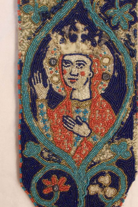 13th Century: Orphrey - Medieval Beads Medieval Beadwork, Historical Embroidery, Medieval Embroidery, Beadwork Embroidery, Roman Emperor, Medieval Period, Antique Textiles, Arte Popular, Medieval Art