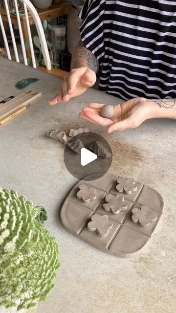 Diy Clay Tic Tac Toe Board, Air Dry Clay Tik Tak Toe, Toc Tac Toe Clay, Pottery Tic Tac Toe Board, Air Dry Clay Tik Tak Toe Board, Tick Tack Toe Diy Clay, Clay Tick Tack Toe Board, Tik Tac Toe Clay Board, Air Dry Clay Tic Tac Toe Board