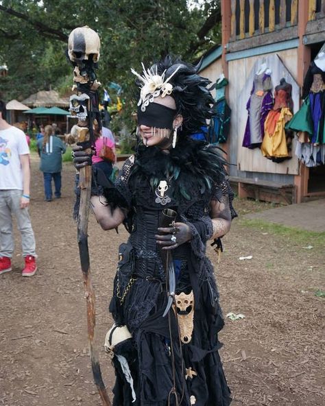 Voodoo Costume, Ren Faire Outfits, Witch Costumes, Fair Outfits, Larp Costume, Idee Cosplay, Festival Costumes, Witch Costume, Fantasy Costumes