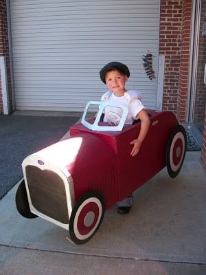 Costume Fun! Kindy 500, Car Cardboard, Cardboard Cars, James And Giant Peach, Sew Halloween Costume, Car Costume, Cardboard Box Car, Go Dog Go, Car Box