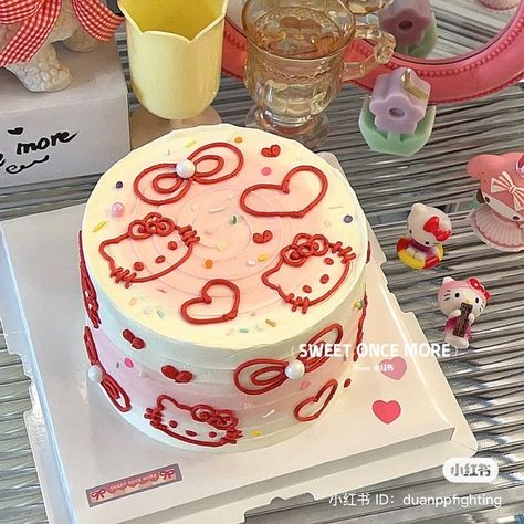 Decorate A Cake, Artistic Ideas, Kitty Cake, Hello Kitty Cake, Kombucha, Birthday Cakes, Hello Kitty, Kitty, Cake