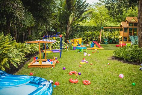 Outdoor Playground Birthday Party, Backyard Waterpark, Splash Birthday Party, Playground Birthday Party, Sesame Street Birthday Cake, Elmo Birthday Party Ideas, Kid Garden, Sesame Street Birthday Cakes, Beach Ball Cake