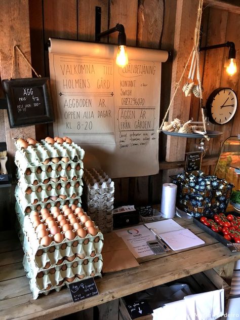 Vintage Shop Interior Store Displays, Farm Store Interior, Farm Retail Store, Farm To Table Store, Small Country Store, French Farmers Market Aesthetic, Farm Shop Aesthetic, Farm Shop Ideas Country Stores, Farm Store Display