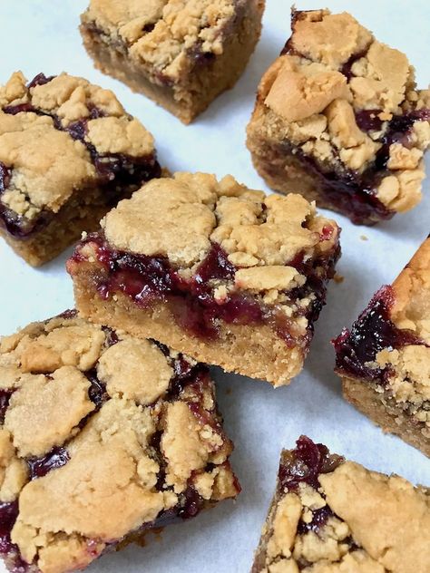 Peanut Butter And Jelly Graham Crackers, Bar Cookies With Jam, Grape Jelly Cookies, Grape Jelly Dessert Ideas, Pb J Bars, Grape Jelly Uses, Grape Jelly Dessert Recipes, Peanut Butter And Jelly Cookie Bars, Desserts With Grape Jelly