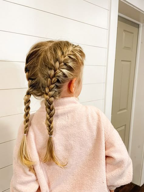 Toddler Dutch Braids: Easy Hairstyles & Pigtails Tutorial Guide Pigtails Tutorial, Braids Easy Hairstyles, Easy French Braid, French Braid Pigtails, Daughter Hairstyles, Toddler Braids, Braids Easy, Two French Braids, Blonde Kids